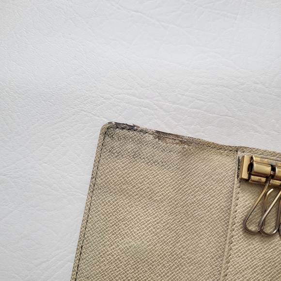 Louis Vuitton Damier Azur Multicles 6 key holder - Picture 10 of 12